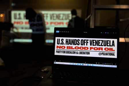 No War with Venezuela - Banner Making